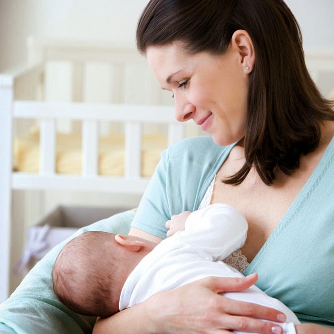 The-Advantages-For-Both-Moms-and-Babies-From-Breastfeeding